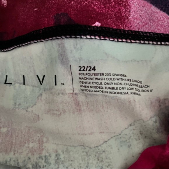 Lane Bryant Livi Active Soft Capri Legging NWT Size 22/24 - Picture 5 of 5